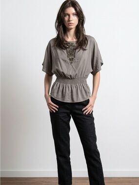 Calvin Klein Taupe Smocked Waist Top Women’s Y2K Short Sleeve Embellished Neck